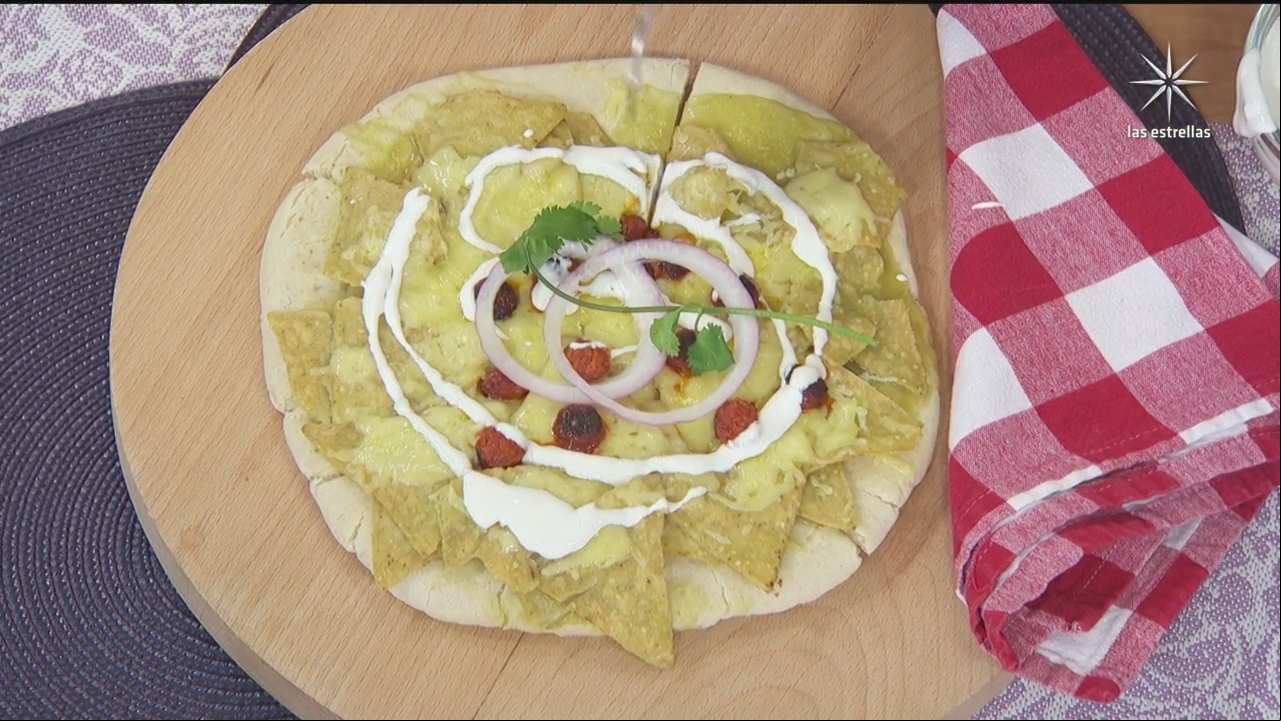 ¡Pizza de chilaquiles! David Zepeda te enseña a preparar este antojo culposo