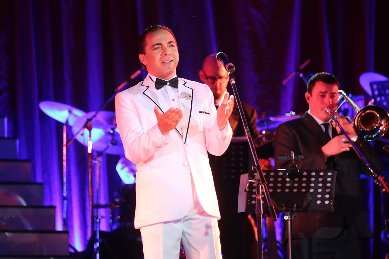 Cristian Castro vuelve a aumentar de peso
