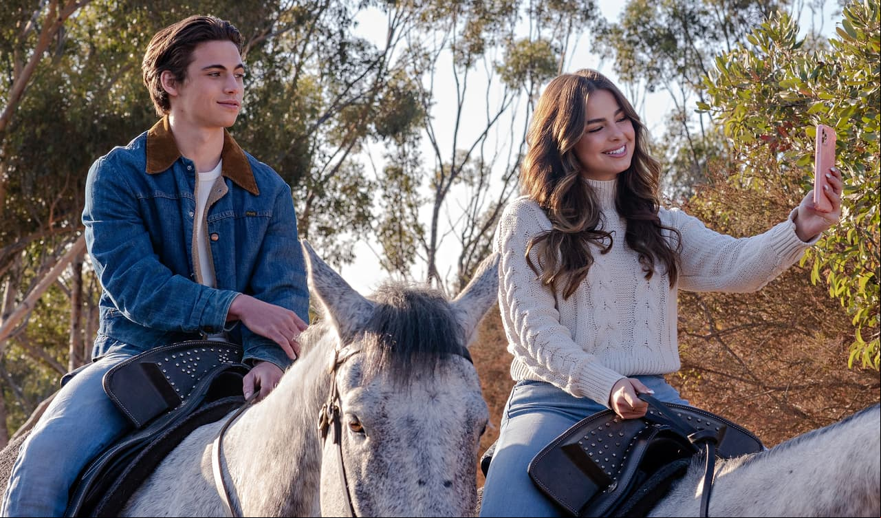 En el 2021 Netflix lanzó su propia versión de la historia, ‘
<b>Él es así’</b>, pero con algunos ajustes: la apuesta ahora consistía en que una influencer quiere transformar el estilo de un chico poco popular de su escuela. En Rotten Tomatoes tiene una calificación del 23 por ciento de aprobación.